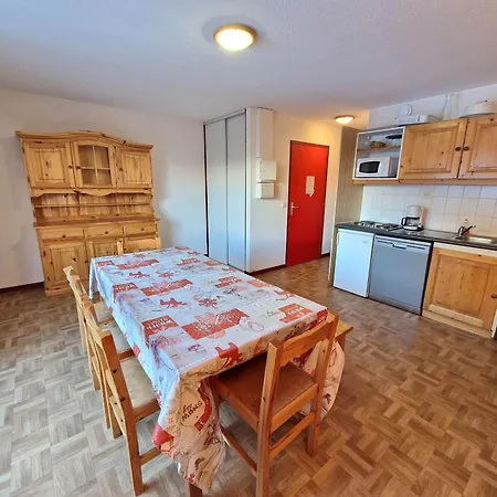 Spacieux 3 Pieces + Cabine, 10 Pers, Coeur De Station, - Fr-1-265-204 Apartment *